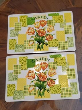 2 Vintage Franco Vinyl Foam Garden Tulip Floral Flowers Placemats